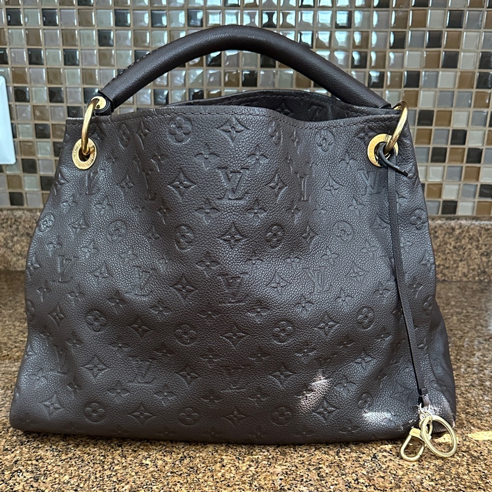 Louis Vuitton Artsy Dark Brown Leather MM Empreinte Shoulder Bag. Authentic